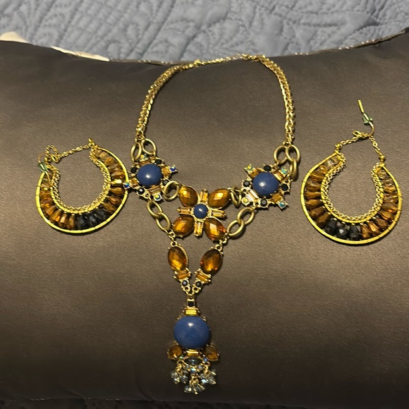 Jewelry - Chocker Style Necklace and Earrings